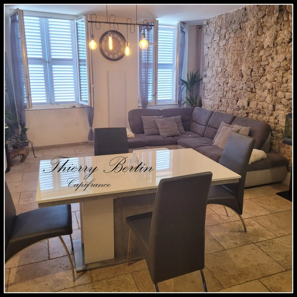 Dpt Var (83), à vendre FREJUS appartement T3 de 68,29 m²  