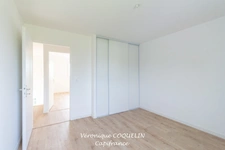 Dpt Loire Atlantique (44), à louer THOUARE SUR LOIRE maison P4   