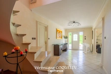 Dpt Loire Atlantique (44), for sale LE CELLIER/MAUVES SUR LOIRE-house P7 of 240 m²-swimming pool