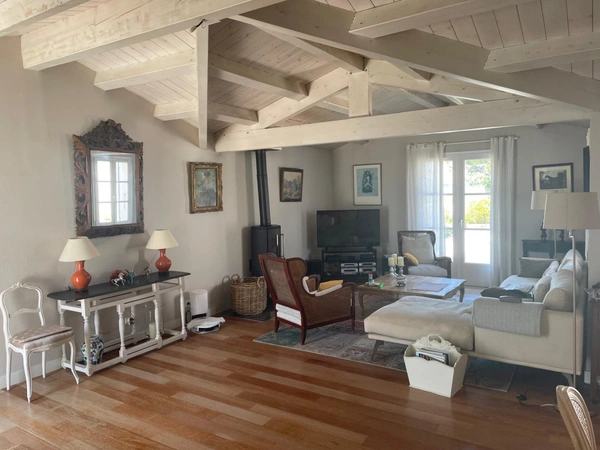 Maison à vendre 7 pièces PERIGNY (17) terrain 499m².