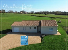 SOUS OFFRE - Maison Plain-pied 110m² - 3 chambres - Terrain 3046m² avec vue dégagée - DPE A - LA FORCE