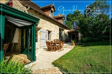 Maison en Pierre 4 chambres - Terrain 2229m2 avec Piscine 10x5