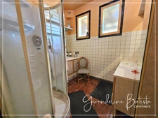 Village house with commercial premises 195m² - Castillonnès