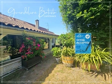 Character house 215m² - Land 860m² - SAINT PIERRE D'EYRAUD (24)