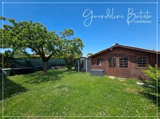 Single-storey house 134m² - 4 bedrooms - 1140m² plot with swimming pool - PINEUILH (33)