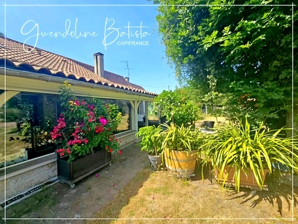 Maison de caractère 215m² - Terrain 860m² - SAINT PIERRE D'EYRAUD (24)