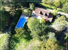 Maison en Pierre 4 chambres - Terrain 2229m2 avec Piscine 10x5