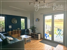 Character house with a 200m² gîte - 1485m² plot with salt water pool - Unobstructed view of the vineyards