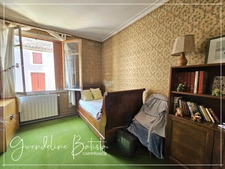 Village house with commercial premises 195m² - Castillonnès