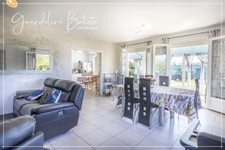Single-storey house 134m² - 4 bedrooms - 1140m² plot with swimming pool - PINEUILH (33)