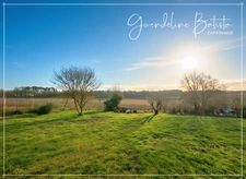 Character house with a 200m² gîte - 1485m² plot with salt water pool - Unobstructed view of the vineyards