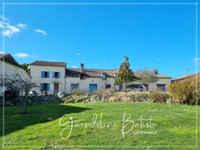 Near EYMET Stone property 300m² with gîte - Land 8000m²