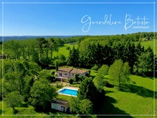 Maison individuelle 115m² avec sous-sol - Terrain clos 3781m² avec piscine au chlore 10x5