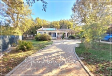 Villa plain-pied 147m² - 3 chambres - Terrain 1200m² avec piscine au sel et vue sur les montagnes