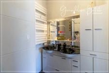 Single-storey house 134m² - 4 bedrooms - 1140m² plot with swimming pool - PINEUILH (33)
