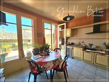 Village house with commercial premises 195m² - Castillonnès