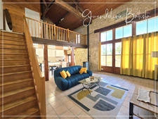 Superb property comprising a main house and 3 gîtes - 1.9 hectares of land with swimming pool 