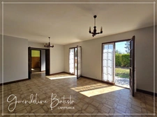 Maison Plain-pied 84m² - 3 Chambres - Terrain 1200m² avec vue dégagée - GINESTET