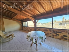 Village house with commercial premises 195m² - Castillonnès