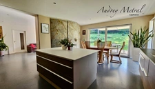 Maison d'environ 156 m2 à vendre à MAGNIEU (01) - atelier - stockage/entrepôt - garage - terrain