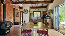 Maison familiale d'environ 135 m² avec vue panoramique, au cœur d'un écrin de verdure à CHANAZ (73). À seulement 25 minutes d'Aix-les-Bains, 45 minutes de Chambéry et 50 minutes d'Annecy.