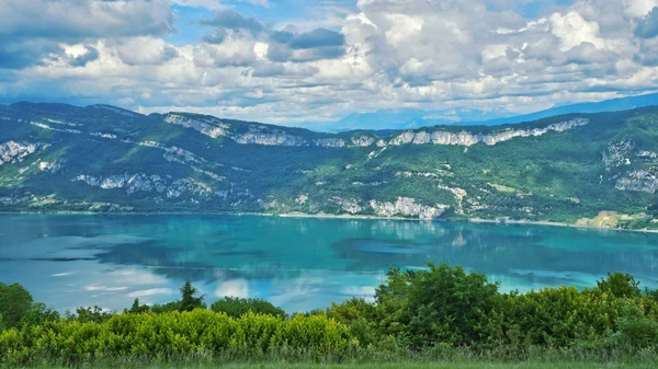 Propriété d'exception avec vue lac et Mont Blanc – 271 m² – DPE C – Ontex - 35 minutes de Chambéry, 40 minutes d’Aix-les-Bains, 1H30 de Genève. Annecy. Vue lac du Bourget et le Mont Blanc