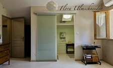 Maison familiale d'environ 135 m² avec vue panoramique, au cœur d'un écrin de verdure à CHANAZ (73). À seulement 25 minutes d'Aix-les-Bains, 45 minutes de Chambéry et 50 minutes d'Annecy.