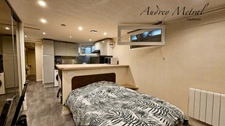 Appartement à vendre à AIX LES BAINS (73) composé de 3 studios, d'une salle commune et accès à la piscine.