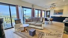 Maison lumineuse d'env. 137 m² avec vue exceptionnelle à vendre à CHINDRIEUX (73). Dépendances, terrain, proche lac du Bourget. A 25 mns d'Aix-les-Bains et 1H d'Annecy et de Genève.