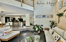 Villa à vendre à Serrières-en-Chautagne avec piscine, à 50 min de Genève et d'Annecy, 35 min d'Aix-Les-Bains et 15 min du Lac du Bourget