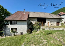Maison individuelle à vendre à Ruffieux + Grange 200 m² + terrain + vue dégagée à 1h de Genève, 45 min d'Annecy et 30 min d'Aix-les-bains
