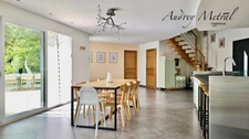 Villa à vendre à Serrières-en-Chautagne avec piscine, à 50 min de Genève et d'Annecy, 35 min d'Aix-Les-Bains et 15 min du Lac du Bourget