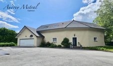 Villa à vendre à Serrières-en-Chautagne avec piscine, à 50 min de Genève et d'Annecy, 35 min d'Aix-Les-Bains et 15 min du Lac du Bourget
