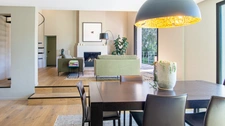 Saint-Marc-Jaumegarde — 342 m² habitables, dont 265 m² de plain-pied, à 7,8 km du Cours Mirabeau.
