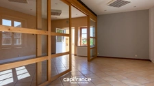 VILLIÉ-MORGON – IMMEUBLE MIXTE – LOCAL COMMERCIAL + HABITATION + DÉPENDANCES