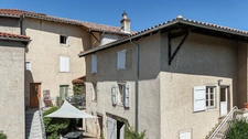 VILLIÉ-MORGON – IMMEUBLE MIXTE – LOCAL COMMERCIAL + HABITATION + DÉPENDANCES