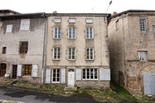 LA CHAISE DIEU Maison de 8 Pièces 6 Chambres