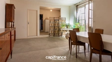 THOISSEY CENTRE – ENSEMBLE IMMOBILIER À RÉNOVER – 159 M² HABITABLES + IMPORTANTS VOLUMES ANNEXES