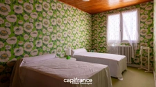 THOISSEY CENTRE – ENSEMBLE IMMOBILIER À RÉNOVER – 159 M² HABITABLES + IMPORTANTS VOLUMES ANNEXES