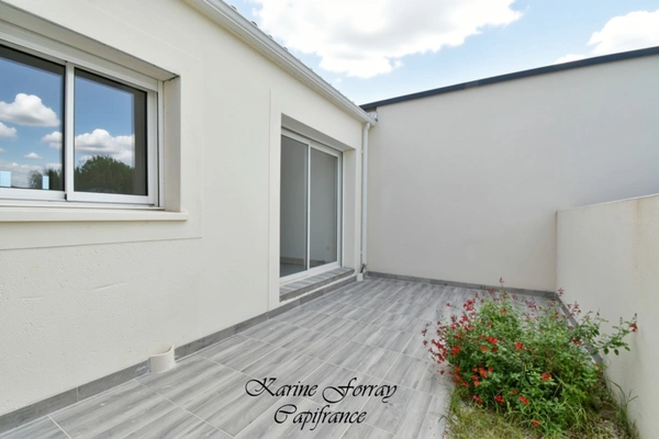 Maison de plain-pied rénovée à vendre 3 pièces ABEILHAN (34)