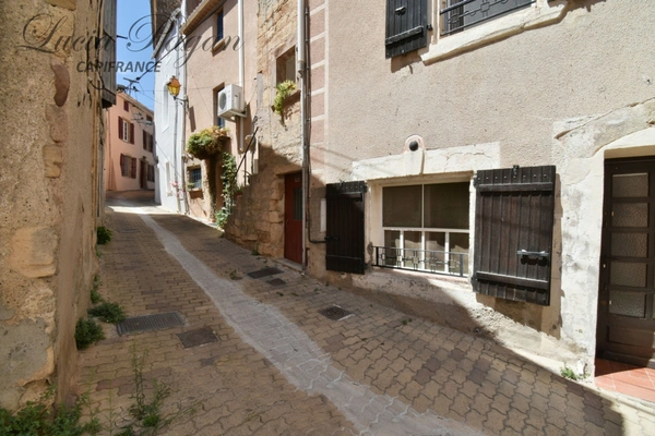 Maison de village 56 m² à rénover – Fort potentiel – Quarante (34310)
