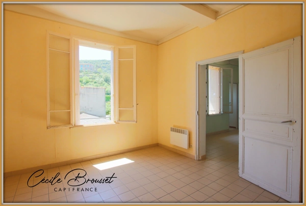 Appartement à rénover, 3 pièces, Céret ( 66400)