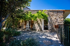 Ensemble immobilier d'exception à vendre à TAULIS (66)