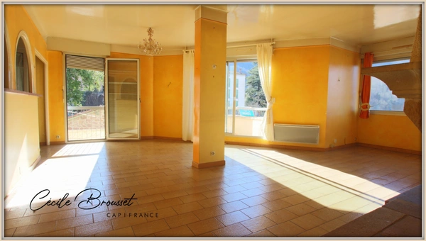 Immeuble à vendre SAINT LAURENT DE CERDANS (66)