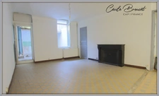 ARLES-SUR-TECH (66150) – Renovated 5-room village house with courtyard and possibility of a terrace