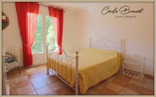 Belle villa de 2002 avec grand terrain et grand garage  SAINT LAURENT DE CERDANS (66)
