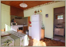 For Sale: Beautiful 1940s villa in Reynes – Rare opportunity with 3 apartments and 3600 m² of land