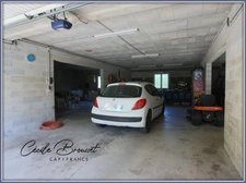 Belle villa de 2002 avec grand terrain et grand garage  SAINT LAURENT DE CERDANS (66)