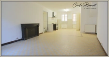 ARLES-SUR-TECH (66150) – Renovated 5-room village house with courtyard and possibility of a terrace