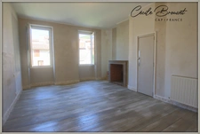 ARLES-SUR-TECH (66150) – Renovated 5-room village house with courtyard and possibility of a terrace